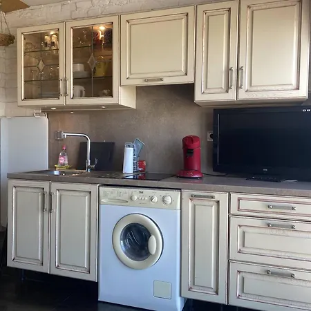 Idéal à 100m De La Avec Parking Sécurisé - Fr-1-782-71 Appartamento